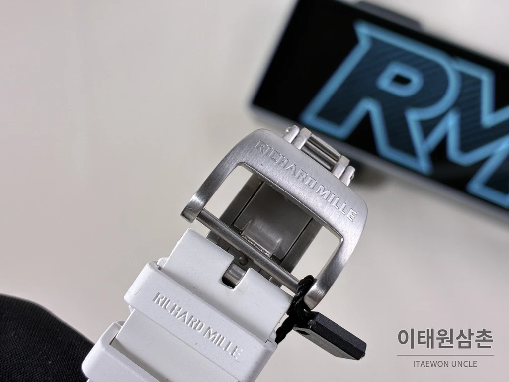 리차드밀 RM 17-02 화이트 세라믹 화이트 스트랩 실버 인덱스 투르비용 시계 48mm