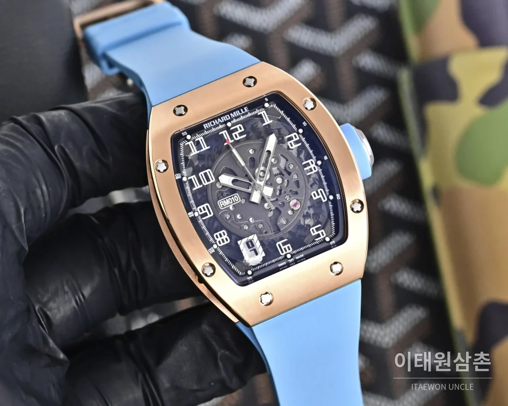 리차드밀 RM010 오토매틱 48mm 스켈레톤 다이얼 아이스블루 러버 스트랩 (2)