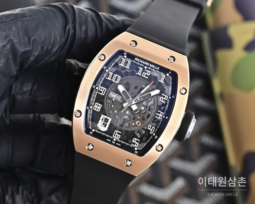 리차드밀 RM010 오토매틱 48mm 스켈레톤 다이얼 블랙 러버 스트랩