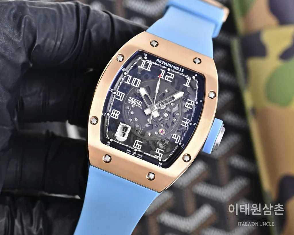 리차드밀 RM010 오토매틱 48mm 스켈레톤 다이얼 아이스블루 러버 스트랩 (2)