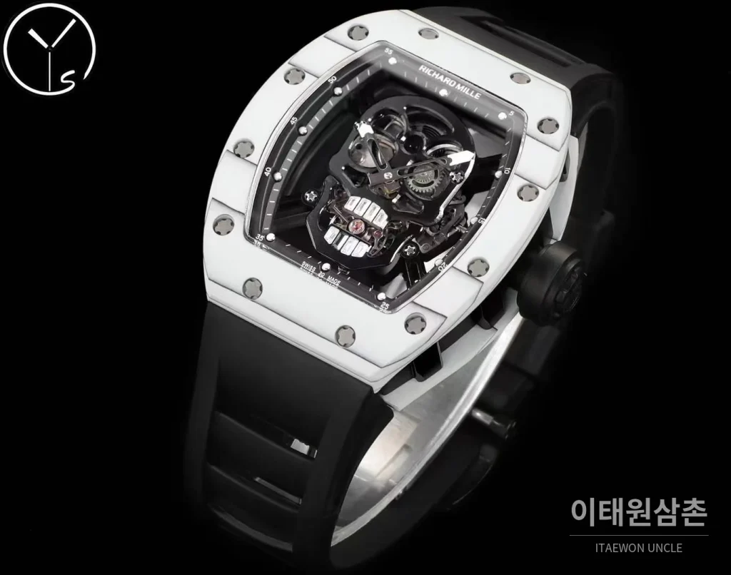리차드밀 RM055 NTPT카본 블랙스켈레톤 수동 49.9mm 스켈레톤 다이얼 블랙 러버 스트랩 화이트 베젤