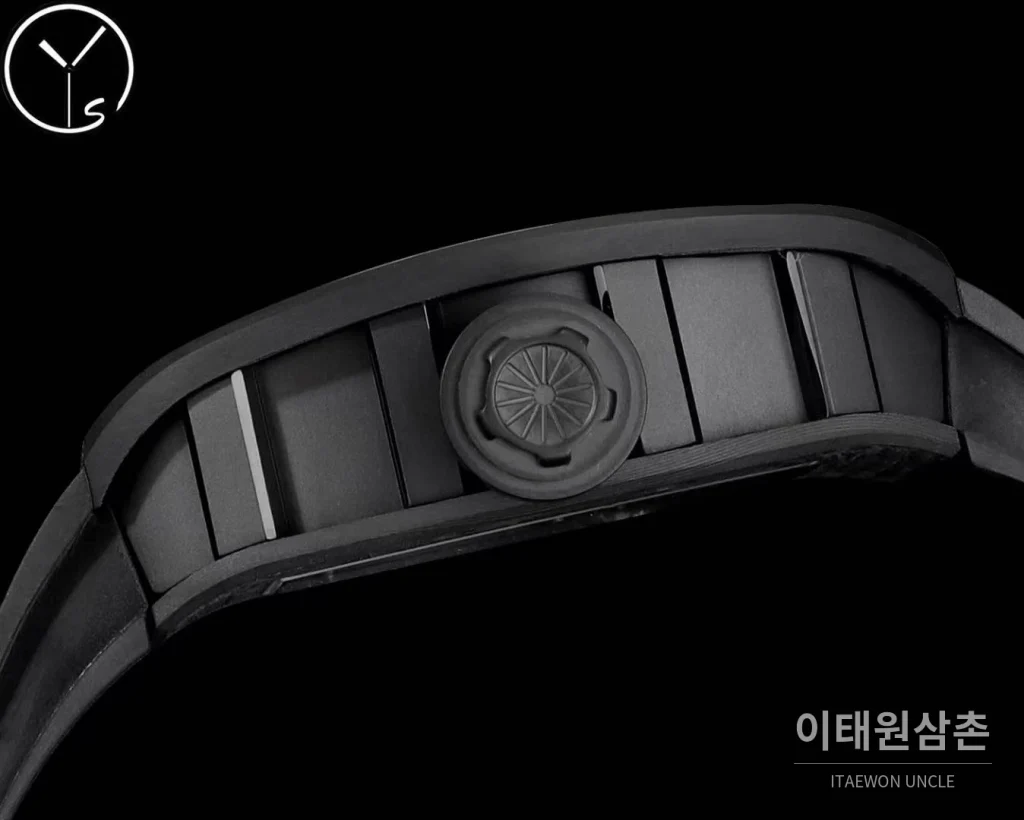 리차드밀 RM055 NTPT카본 블랙스켈레톤 수동 49.9mm 스켈레톤 다이얼 블랙 러버 스트랩 그레이 베젤