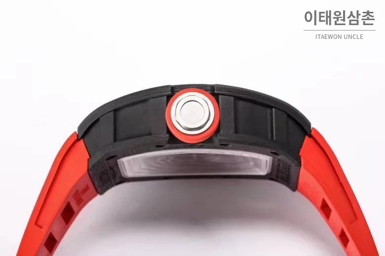 리차드밀 RM055 NTPT카본 블랙스켈레톤 수동 49.9mm 스켈레톤 다이얼 레드 러버 스트랩 블랙 베젤