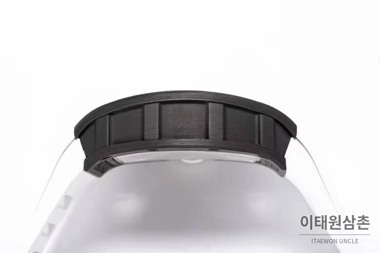 리차드밀 RM055 NTPT카본 블랙스켈레톤 수동 49.9mm 스켈레톤 다이얼 화이트 러버 스트랩 블랙 베젤