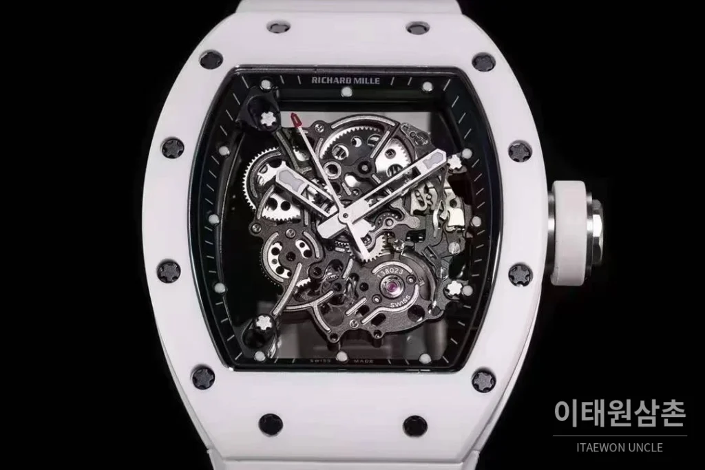 리차드밀 RM055 화이트 세라믹 스켈레톤 오토매틱 42.7mm 스켈레톤 다이얼 화이트 러버 스트랩
