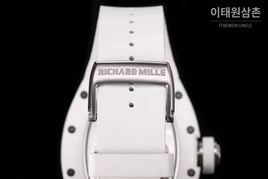 리차드밀 RM055 화이트 세라믹 스켈레톤 오토매틱 42.7mm 스켈레톤 다이얼 화이트 러버 스트랩