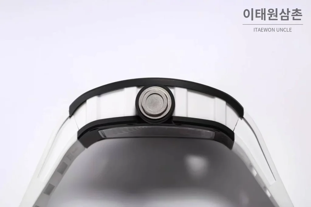 리차드밀 RM055 화이트세라믹 스켈레톤 수동 49.9mm 스켈레톤 다이얼 화이트 러버 스트랩 블랙 베젤 (2)