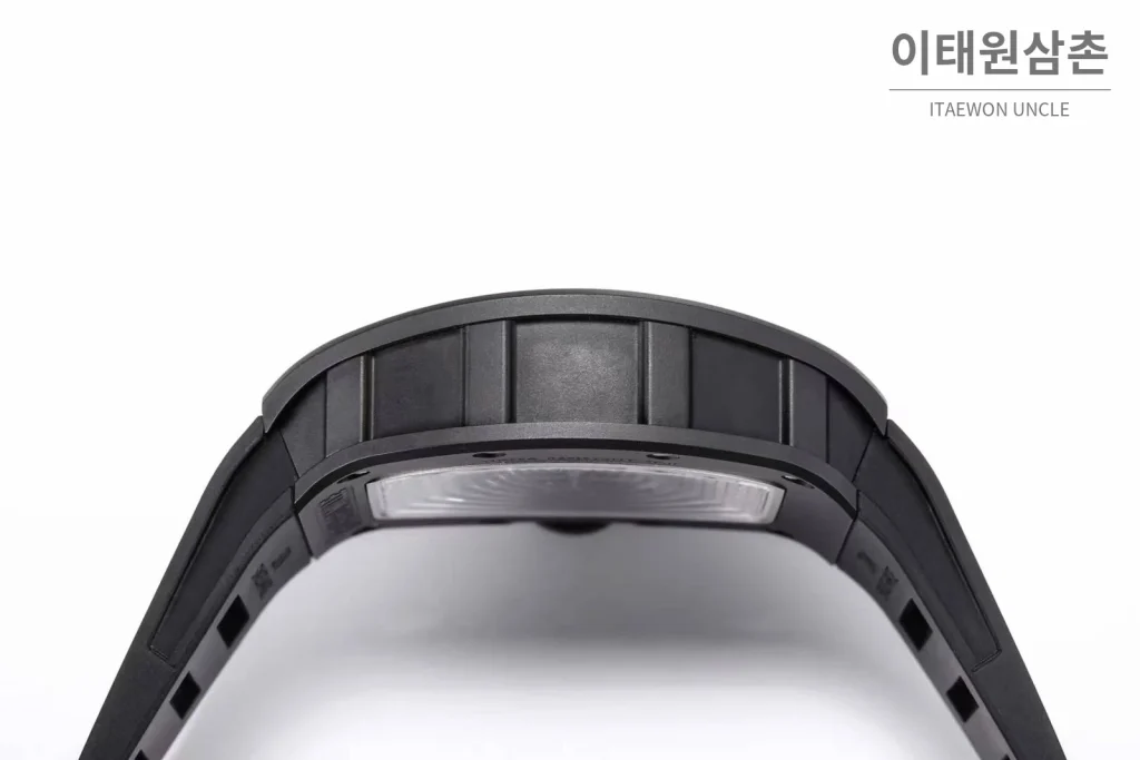 리차드밀 RM055 화이트세라믹 스켈레톤 수동 49.9mm 스켈레톤 다이얼 블랙 러버 스트랩 블랙 베젤