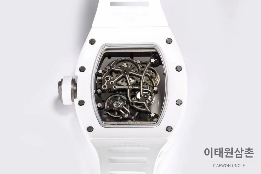 리차드밀 RM055 화이트세라믹 스켈레톤 수동 49.9mm 스켈레톤 다이얼 화이트 러버 스트랩 블랙 베젤