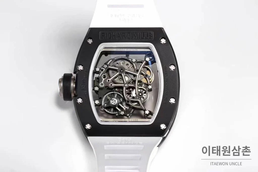 리차드밀 RM055 화이트세라믹 스켈레톤 수동 49.9mm 스켈레톤 다이얼 화이트 러버 스트랩 블랙 베젤 (2)