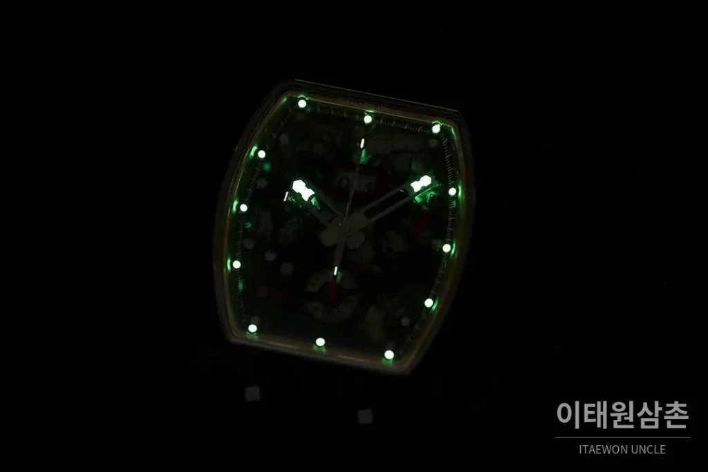 리차드밀 RM11-FM 플라이백 크로노그래프 카본 세라믹 스켈레톤 오토매틱 50mm 스켈레톤 다이얼 레드 러버 스트랩 레드 베젤