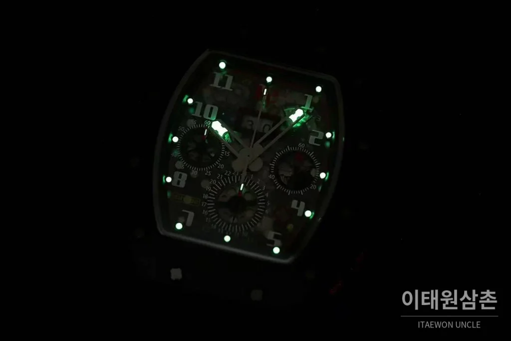 리차드밀 RM11-FM 플라이백 크로노그래프 카본 세라믹 스켈레톤 오토매틱 50mm 스켈레톤 다이얼 블랙 러버 스트랩 블랙 베젤 (2)