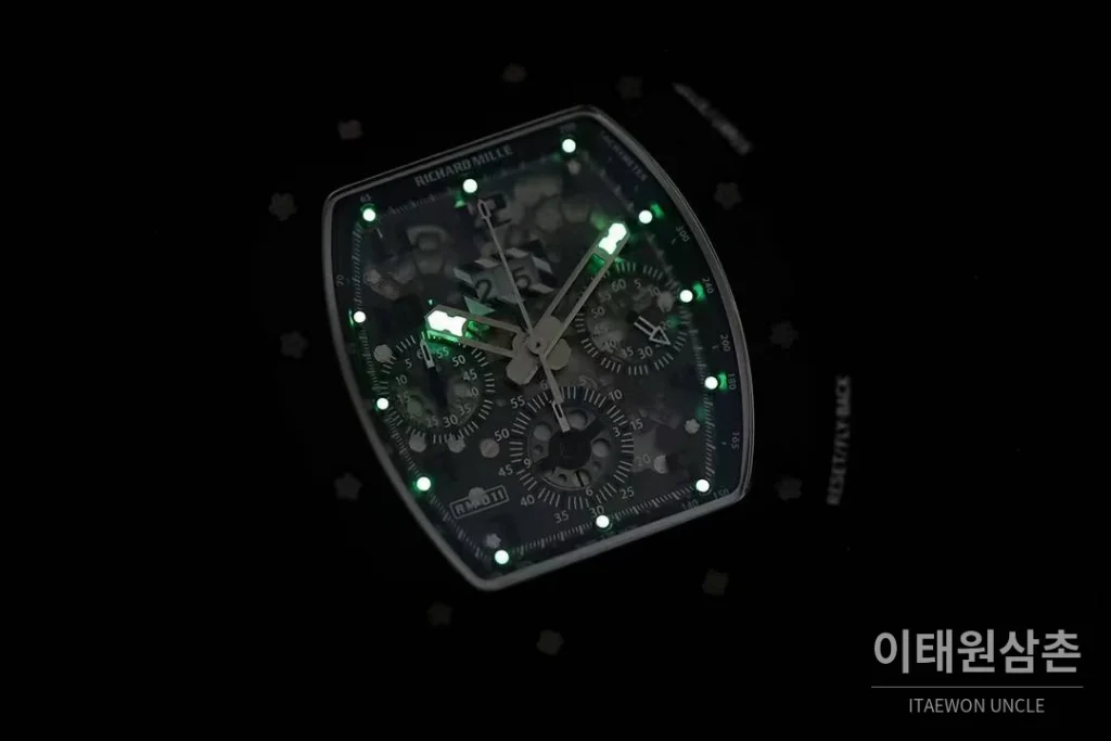 리차드밀 RM11-FM 플라이백 크로노그래프 카본 세라믹 스켈레톤 오토매틱 50mm 스켈레톤 다이얼 블랙 러버 스트랩 블랙 베젤 (3)