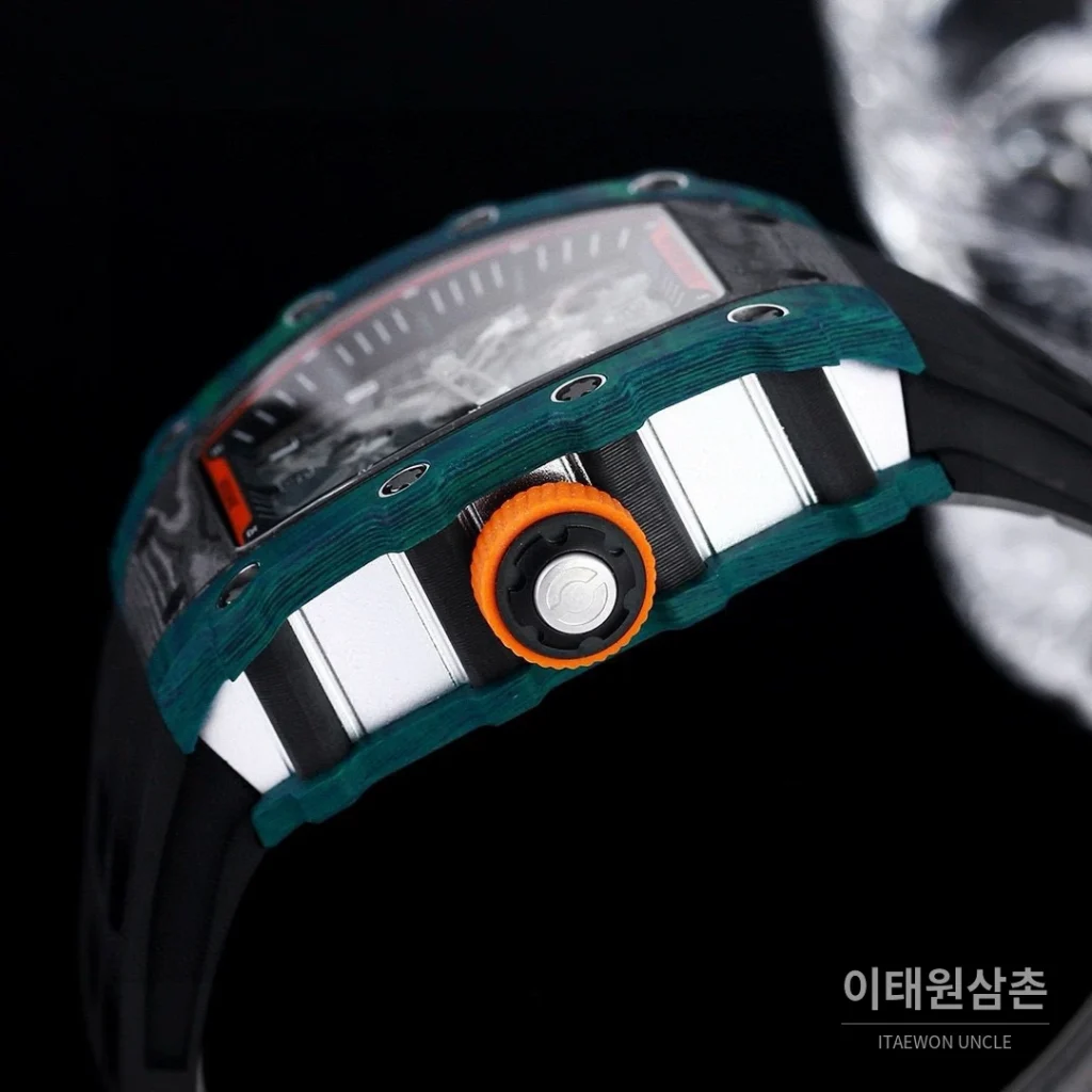 리차드밀 RM21-01 카본파이버 스켈레톤 오토매틱 50mm 블랙 블랙 러버 스트랩 그린 베젤