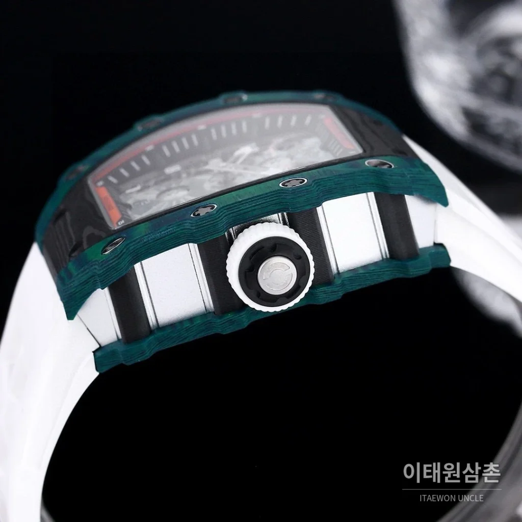 리차드밀 RM21-01 카본파이버 스켈레톤 오토매틱 50mm 블랙 화이트 러버 스트랩 그린 베젤