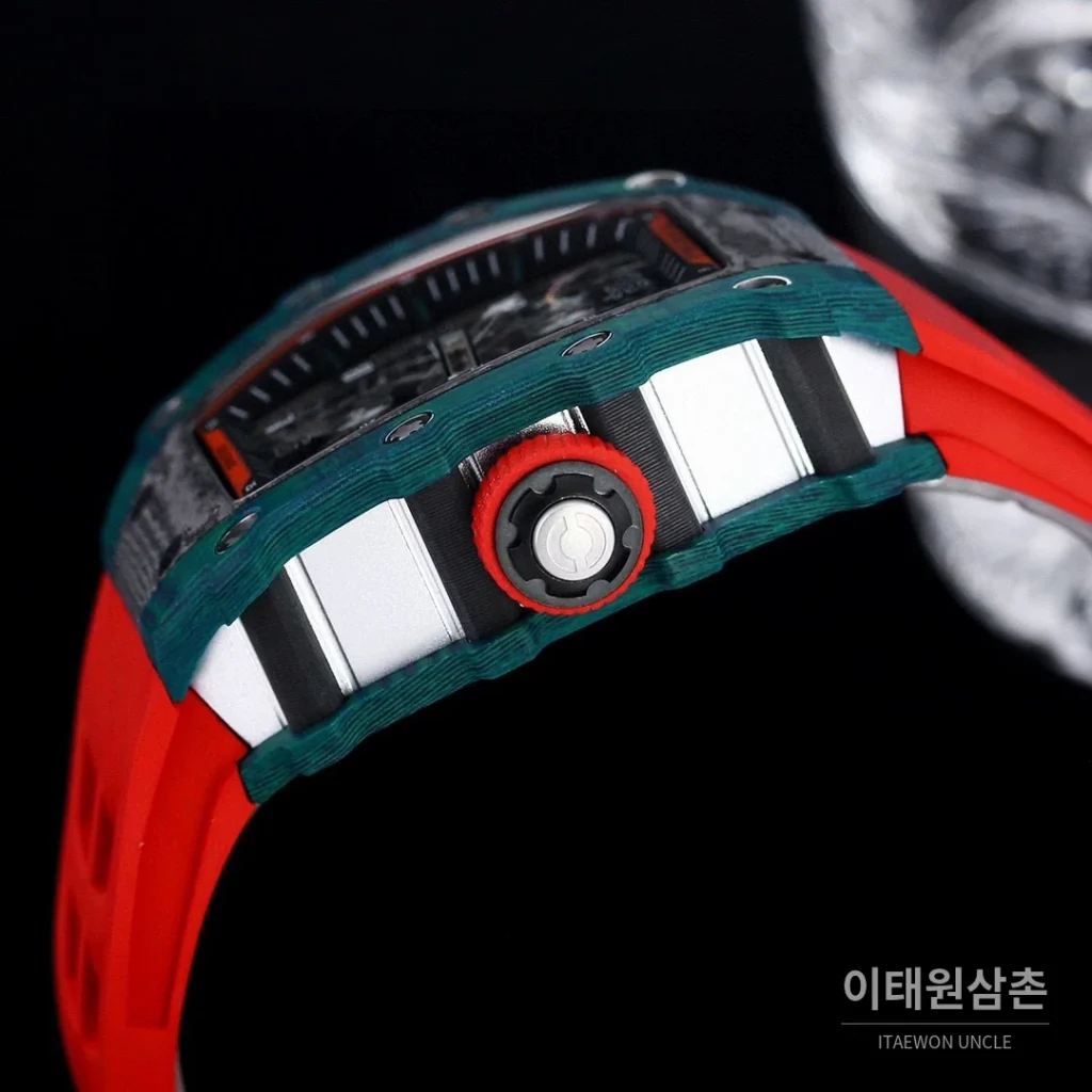 리차드밀 RM21-01 카본파이버 스켈레톤 오토매틱 50mm 블랙 레드 러버 스트랩 그린 베젤