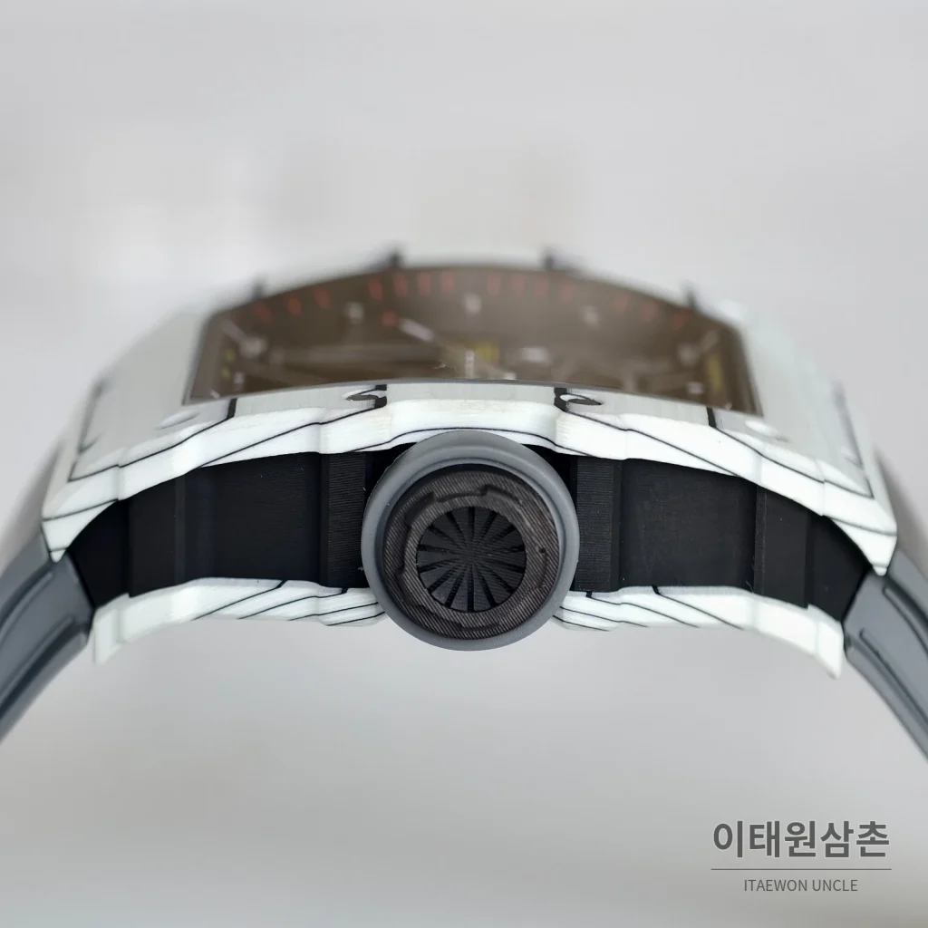 리차드밀 RM35-01 카본파이버 스켈레톤 오토매틱 49.94mm 블랙 그레이 러버 스트랩 실버 베젤