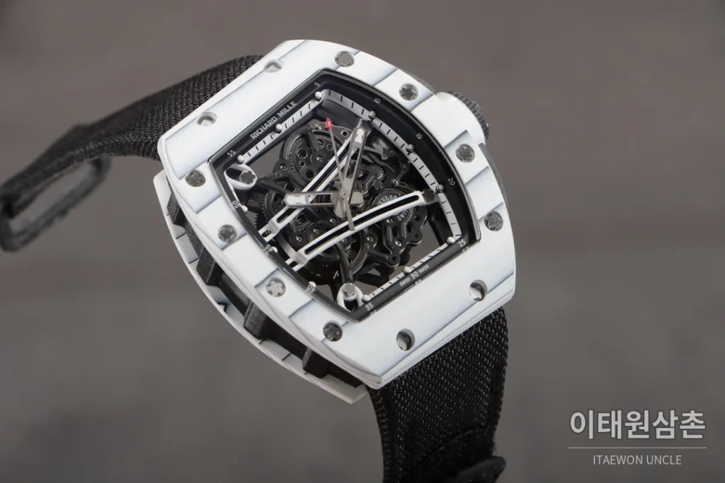 리차드밀 RM61-01 요한블레이크 카본 세라믹 스켈레톤 수동 43mm 블랙 / 그레이 블랙 나일론 스트랩
