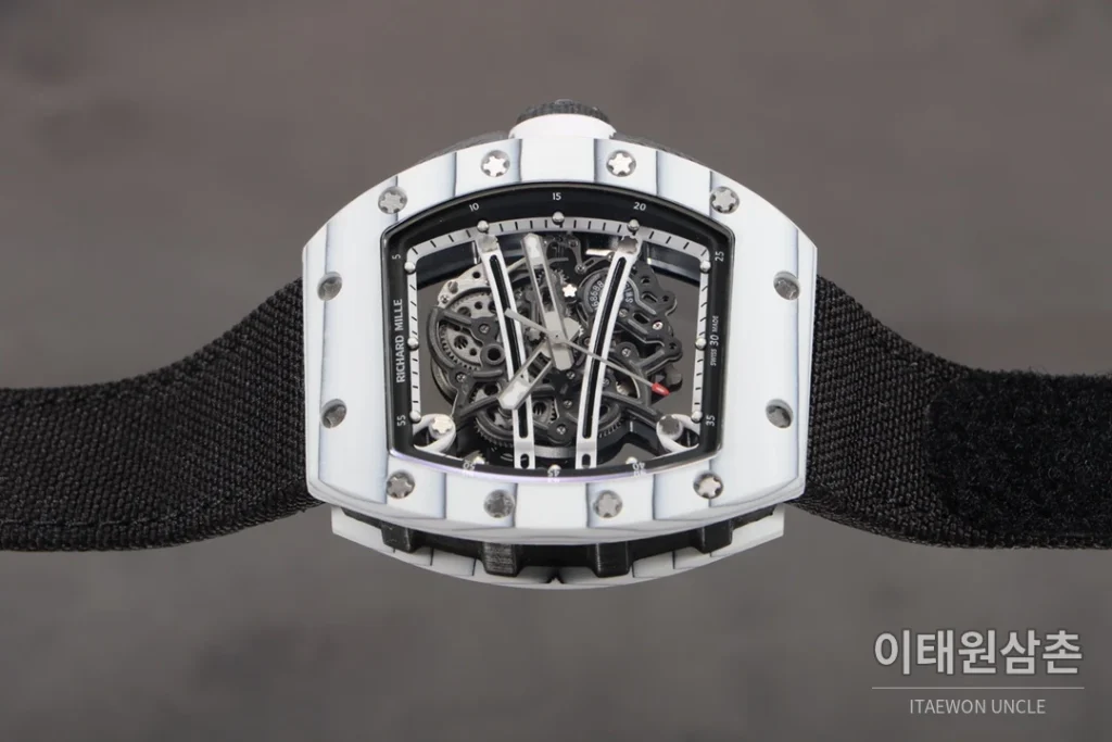 리차드밀 RM61-01 요한블레이크 카본 세라믹 스켈레톤 수동 43mm 블랙 / 그레이 블랙 나일론 스트랩