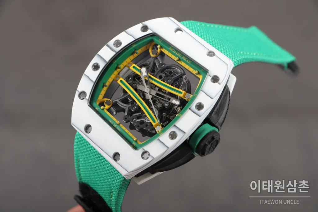 리차드밀 RM61-01 요한블레이크 카본 세라믹 스켈레톤 수동 43mm 블랙 / 그레이 민트 나일론 스트랩