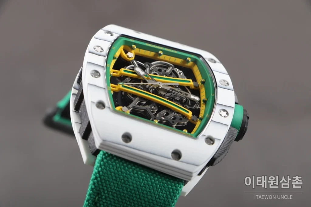 리차드밀 RM61-01 요한블레이크 카본 세라믹 스켈레톤 수동 43mm 블랙 / 그레이 민트 나일론 스트랩