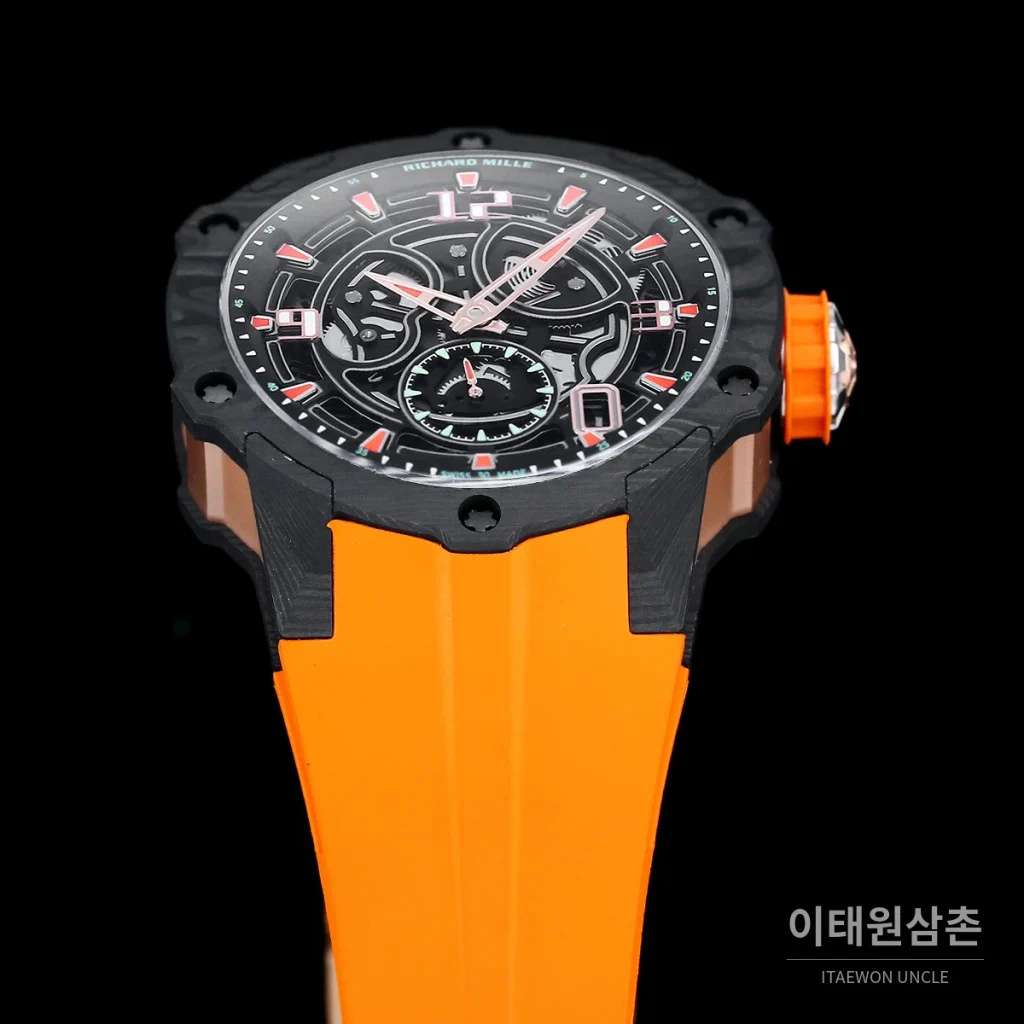 리차드밀 티타늄 카본 스켈레톤 마이크로로터 오토매틱 42mm tan 스켈레톤 다이얼 레드 러버 스트랩