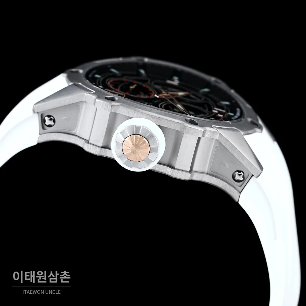 리차드밀 티타늄 카본 스켈레톤 마이크로로터 오토매틱 42mm tan 스켈레톤 다이얼 블랙 러버 스트랩