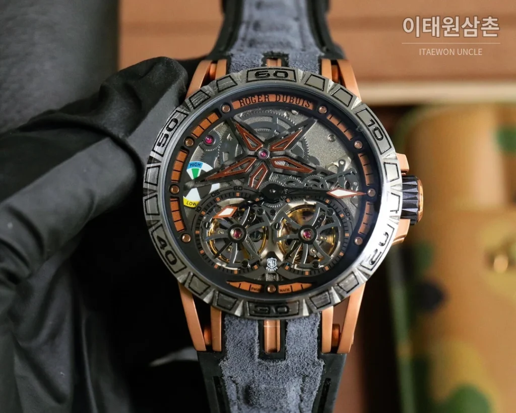 로저드뷔 엑스칼리버 스켈레톤 더블밸런스 DLC 티타늄 오토매틱 46mm 스켈레톤 다이얼 레드 러버 스트랩 (2)
