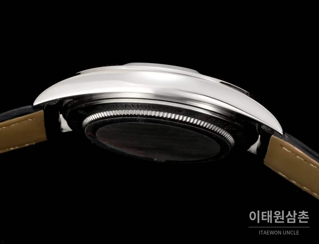롤렉스 에어킹 스틸 블랙다이얼 그린핸즈 오토매틱 40mm 블랙 / 그린 블랙 가죽 스트랩