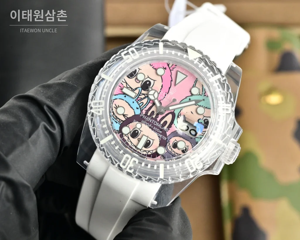 롤렉스 오토매틱 40mm 멀티컬러 다이얼 화이트 러버 스트랩