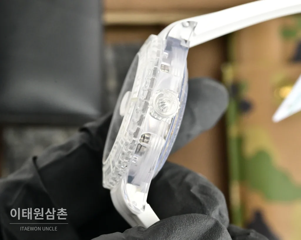 롤렉스 오토매틱 40mm 멀티컬러 다이얼 화이트 러버 스트랩