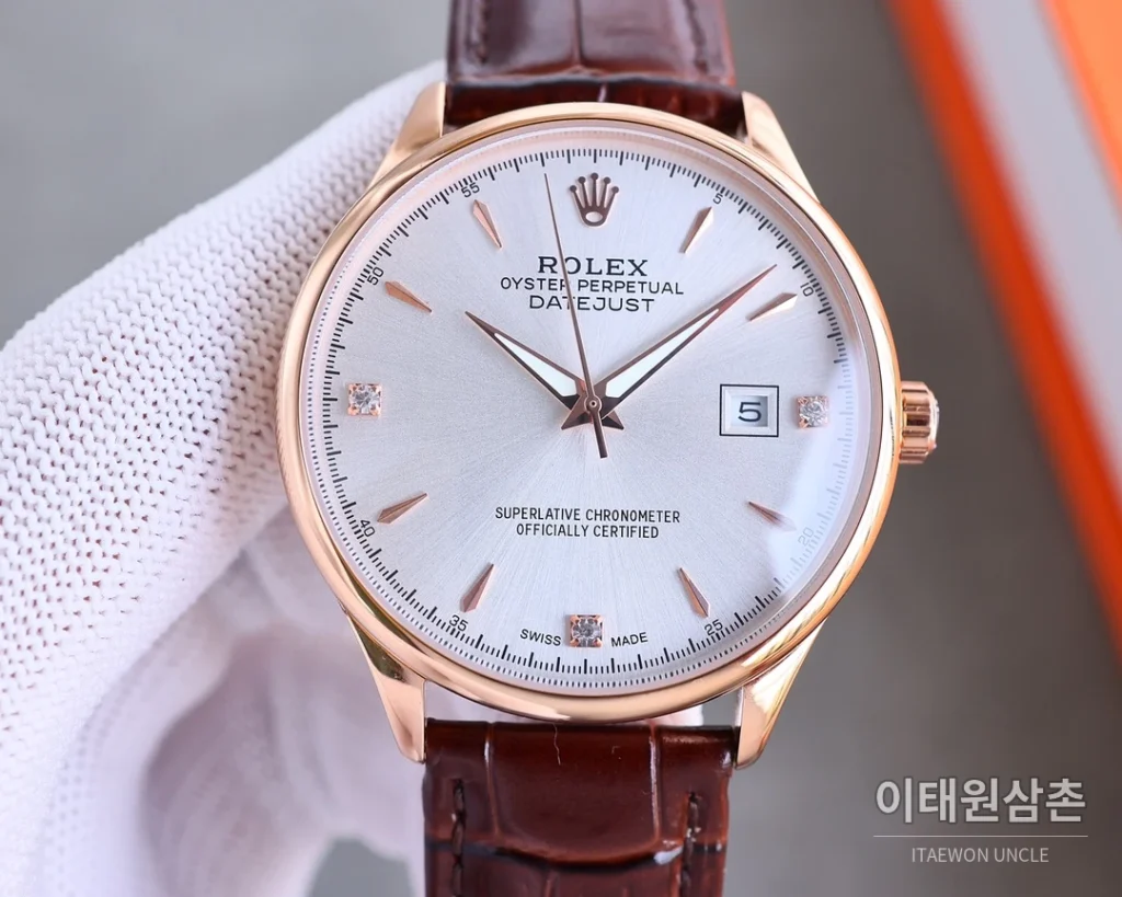 롤렉스 오토매틱 40mm 실버 다이얼 블랙 가죽 스트랩