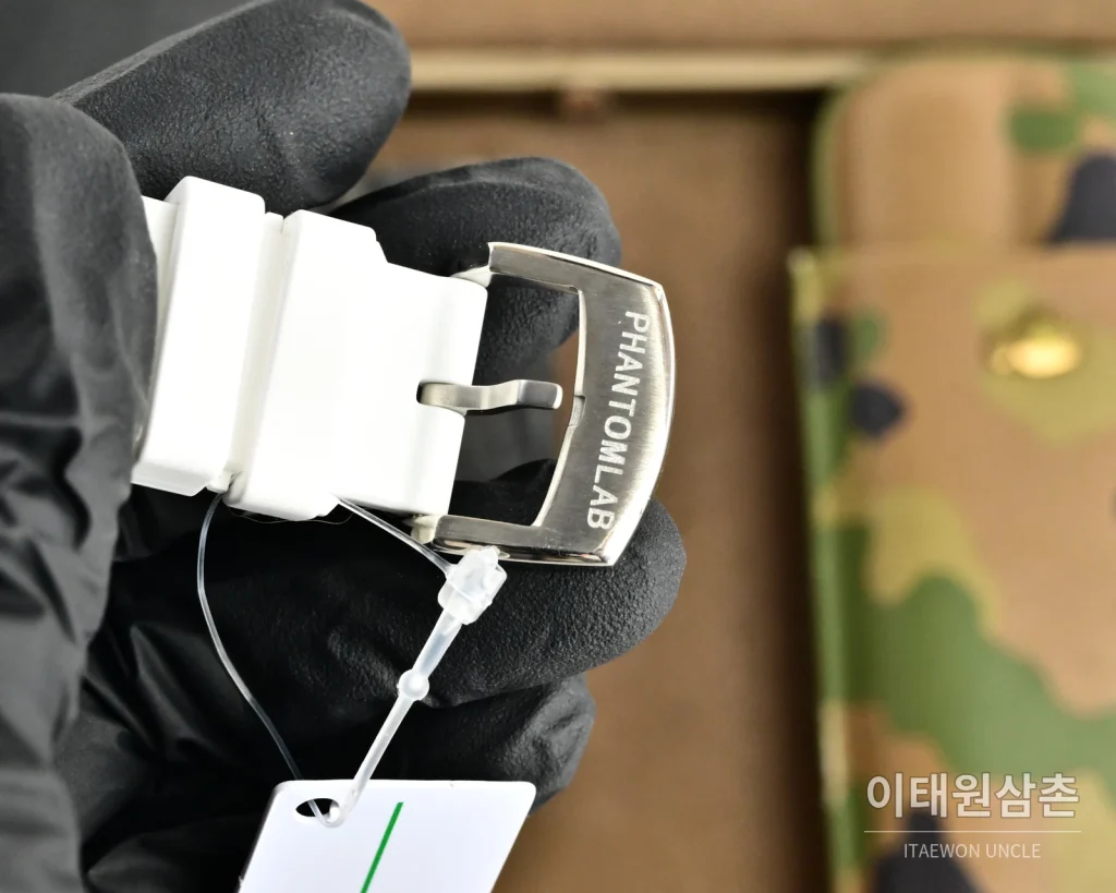롤렉스 오토매틱 40mm 멀티컬러 다이얼 화이트 러버 스트랩