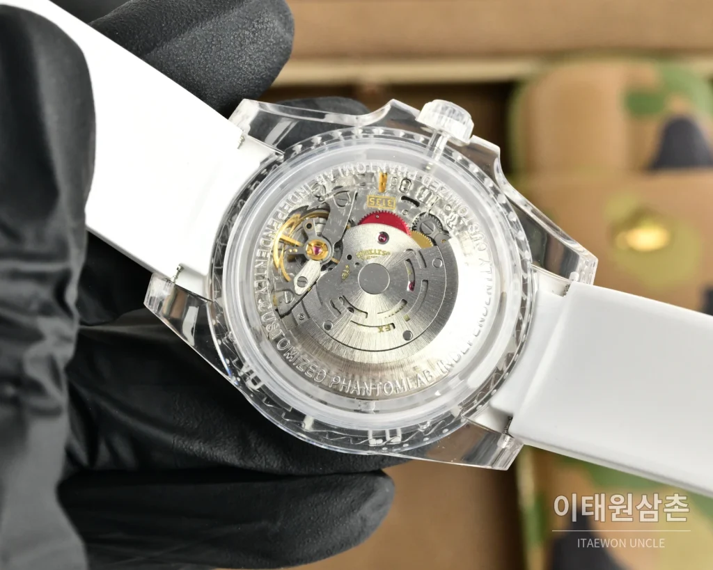 롤렉스 오토매틱 40mm 그린 다이얼 화이트 러버 스트랩 (2)