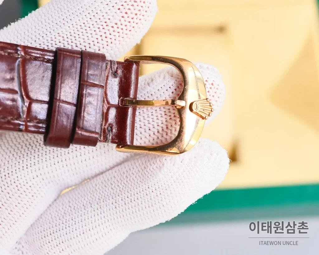 롤렉스 오토매틱 40mm 실버 다이얼 블랙 가죽 스트랩 (4)