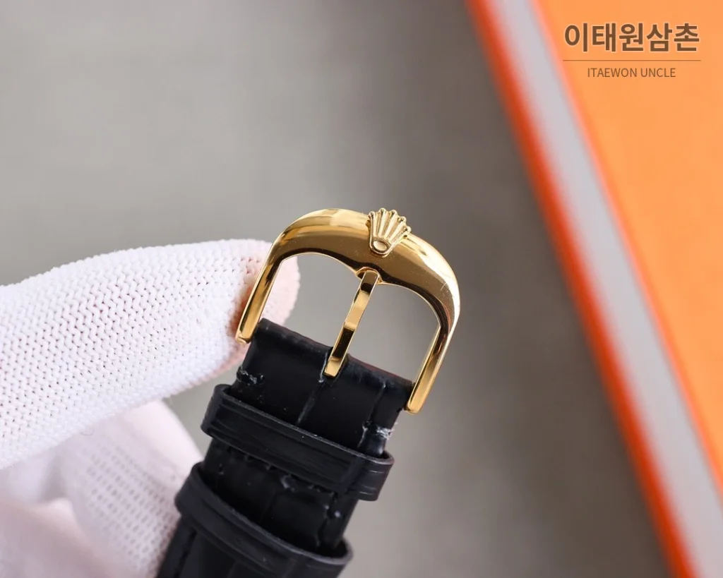 롤렉스 오토매틱 40mm 화이트 다이얼 블랙 가죽 스트랩 골드 베젤