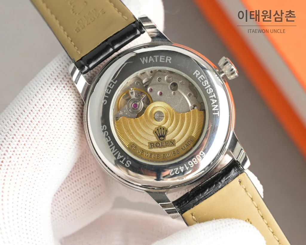 롤렉스 오토매틱 40mm 실버 다이얼 블랙 가죽 스트랩 골드 베젤