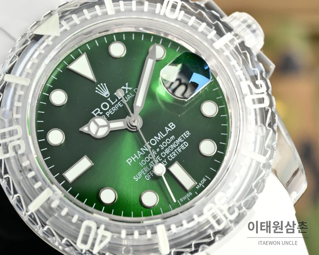 롤렉스 오토매틱 40mm 그린 다이얼 화이트 러버 스트랩 (2)