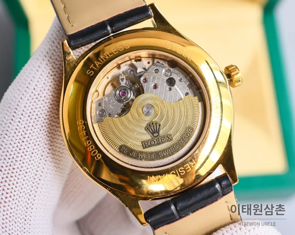 롤렉스 오토매틱 40mm 실버 다이얼 블랙 가죽 스트랩 골드 베젤 (3)