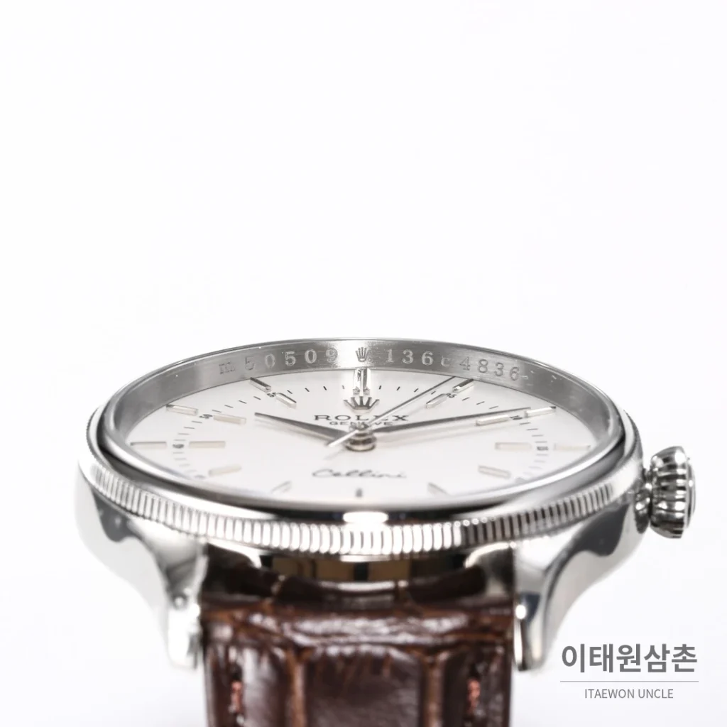 롤렉스 첼리니 오토매틱 39mm 화이트 다이얼