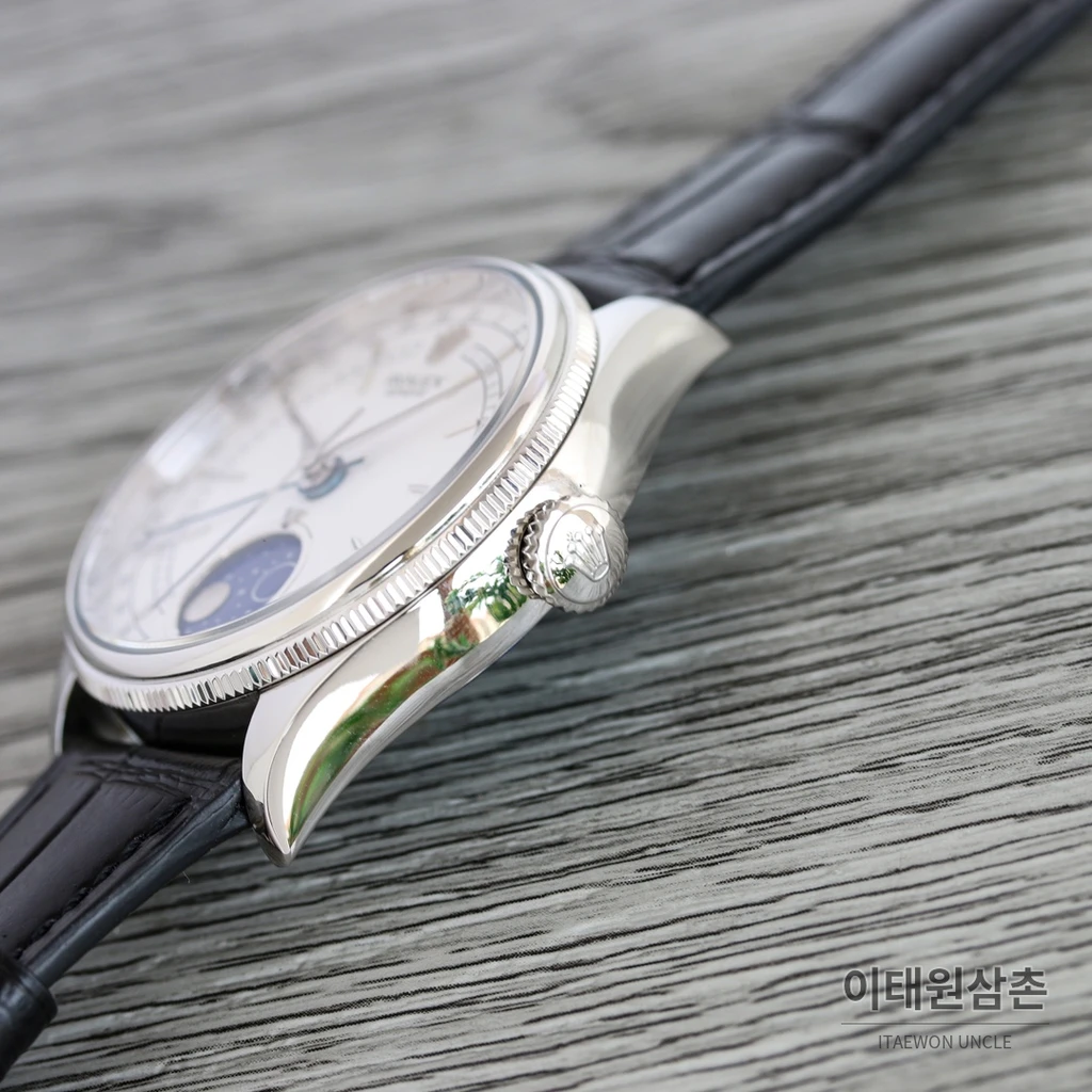 롤렉스 첼리니 문페이즈 스틸 실버 베젤 화이트 다이얼 오토매틱 39mm