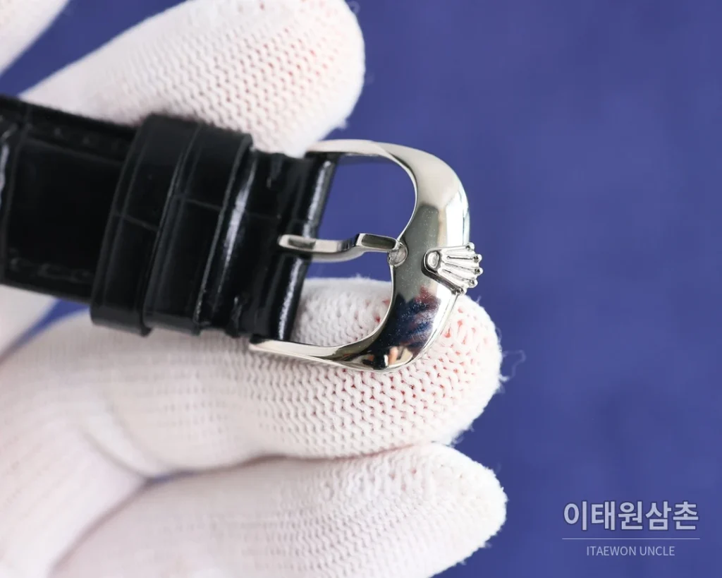 롤렉스 첼리니 문페이즈 오토매틱 40mm 화이트 다이얼 블랙 가죽 스트랩