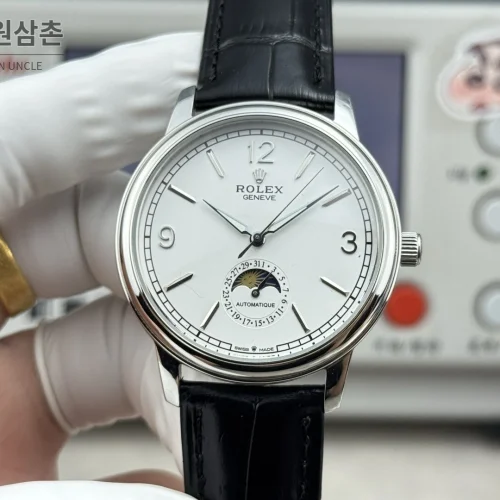 롤렉스 셀리니 문페이즈 블루에나멜 오토매틱 40mm 화이트 다이얼 블랙 가죽 스트랩 롤렉스 셀리니 문페이즈 블루에나멜 오토매틱 40mm 화이트 다이얼 블랙 가죽 스트랩