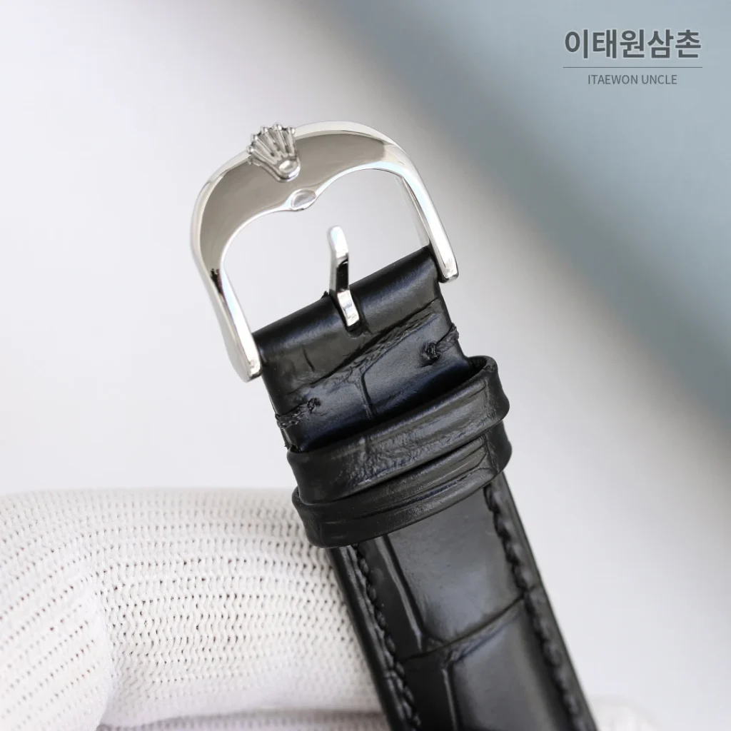 롤렉스 첼리니 문페이즈 스틸 문페이즈 오토매틱 40mm 화이트 다이얼 블랙 가죽 스트랩