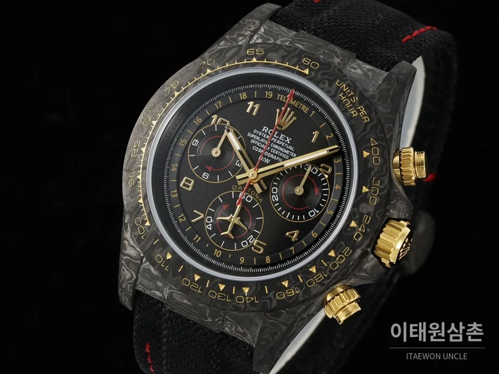 롤렉스 코스모그래프 데이토나 카본 스켈레톤백 크로노그래프 40mm 블랙 다이얼 블랙 나일론 스트랩 블랙 베젤
