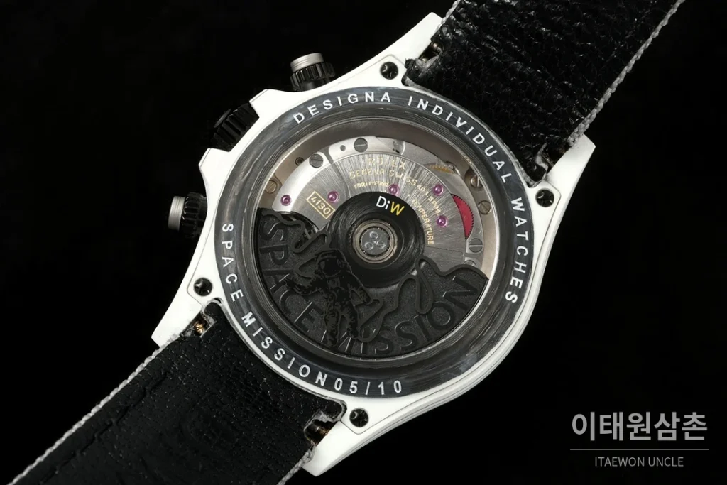 롤렉스 코스모그래프 데이토나 카본 스켈레톤백 크로노그래프 40mm 그레이 다이얼 그레이 나일론 스트랩 블랙 베젤