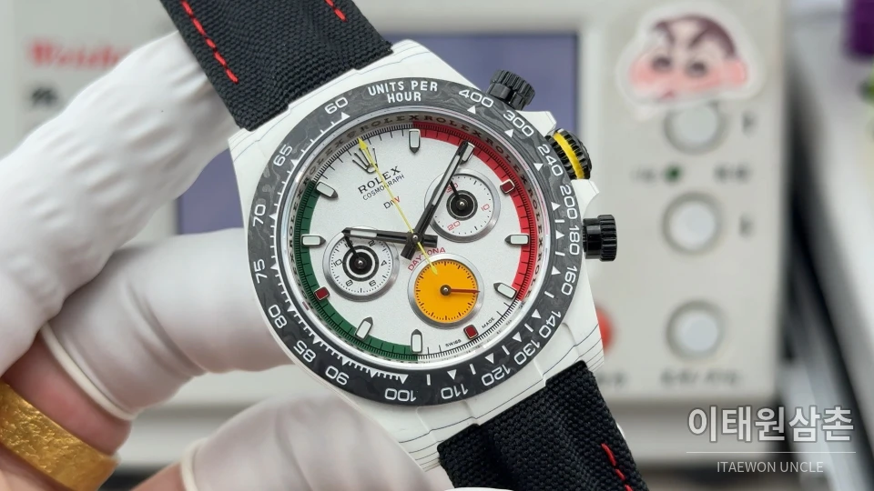 롤렉스 코스모그래프 데이토나 카본파이버 크로노그래프 40mm