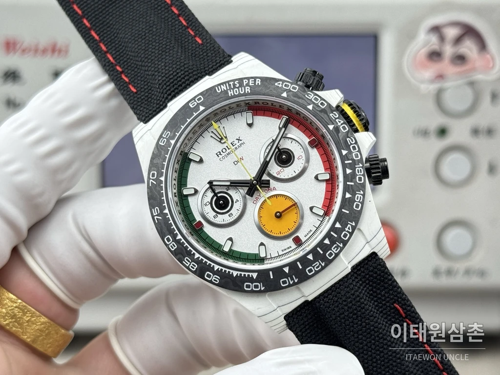 롤렉스 코스모그래프 데이토나 카본파이버 크로노그래프 40mm