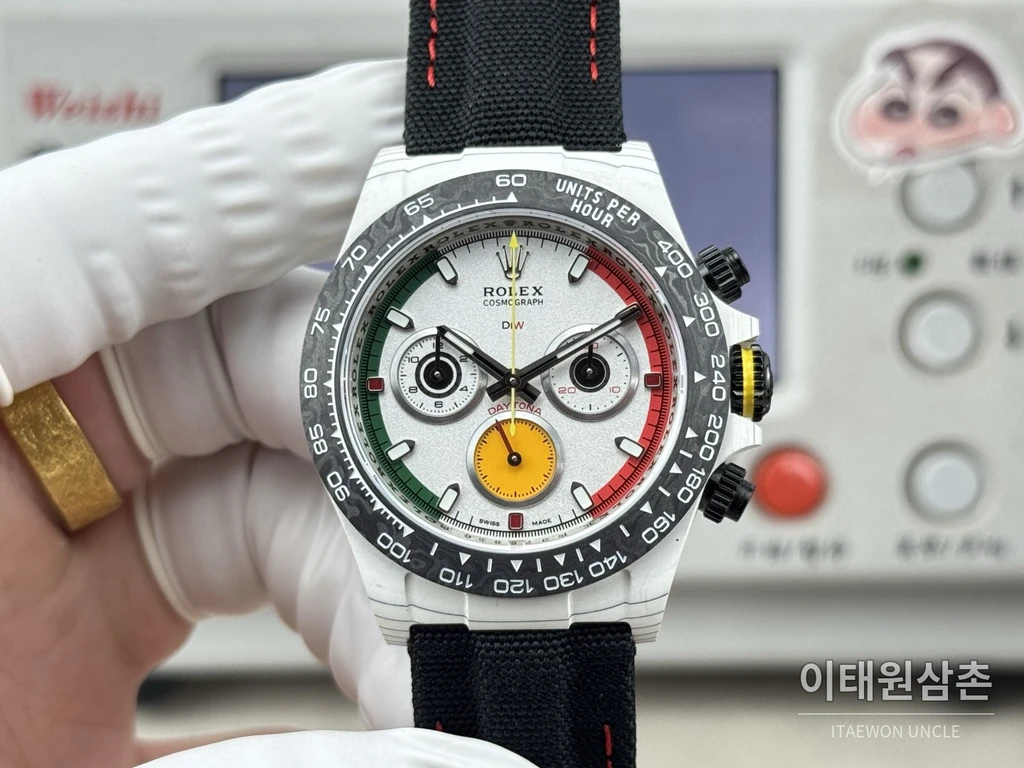 롤렉스 코스모그래프 데이토나 카본파이버 크로노그래프 40mm