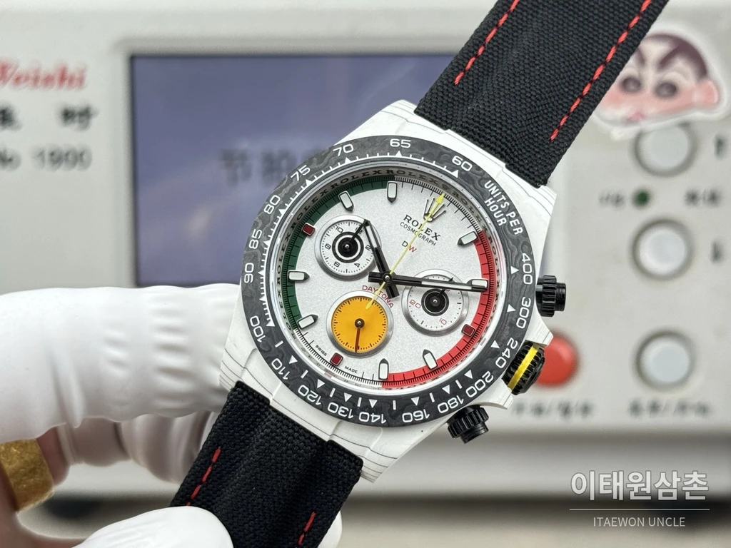 롤렉스 코스모그래프 데이토나 카본파이버 크로노그래프 40mm